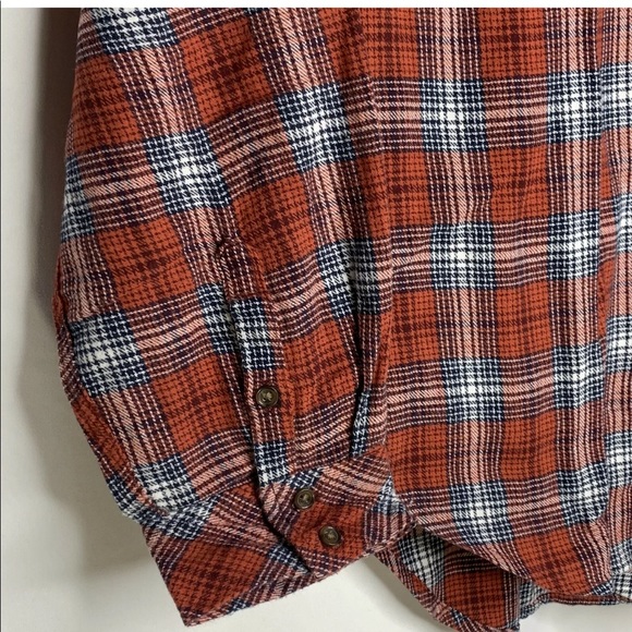 Universal Thread Womens Flannel Shirt 1X Red Plaid - Picture 5 of 8